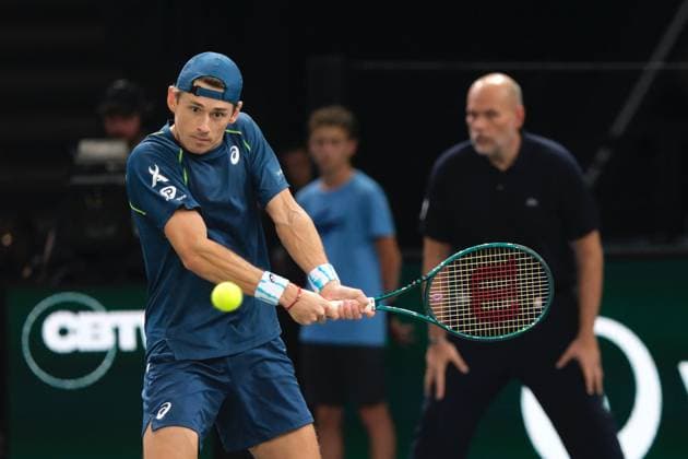 November 1, 2024, Paris, France: ALEX DE MINAUR (AUS) returns the ball to HOLGER RUNE (DEN) during the quarter final of Rolex Paris Masters 1000 tournament at Accor Arena Stadium in Paris France Paris France - ZUMAp119 20241101_zaf_p119_023 Copyright: xPierrexSteveninx