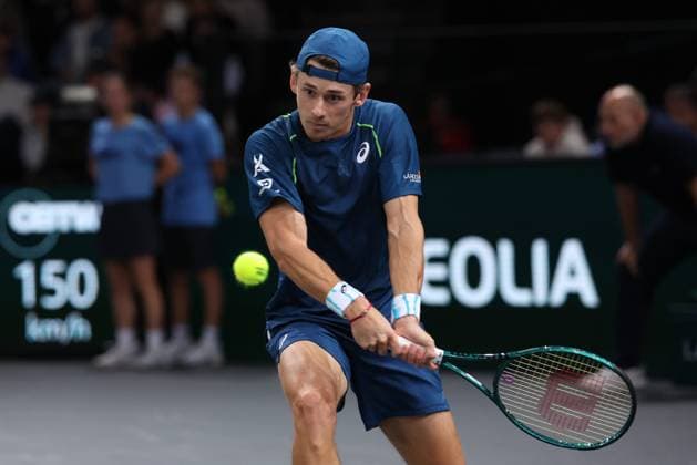ROLEX PARIS MASTERS TENNIS 2024 Thierry Larret Maxppp. Tennis. Rolex Paris Masters. Accorhotels Arena, Paris (75), Le 1er Novembre 2024. Quart de finale : Holger RUNE (DEN) vs Alex DE MINAUR (AUS); Paris (75) ACCORHOTELS ARENA ILE DE FRANCE FRANCE  Copyright: xMAXPPPxThierryxLarretx TL_20241101_8283 0777578893st