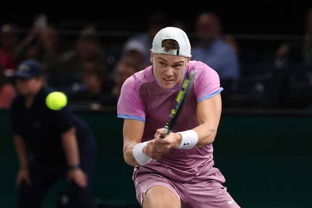 ROLEX PARIS MASTERS TENNIS 2024 Thierry Larret Maxppp. Tennis. Rolex Paris Masters. Accorhotels Arena, Paris (75), Le 1er Novembre 2024. Quart de finale : Holger RUNE (DEN) vs Alex DE MINAUR (AUS); Paris (75) ACCORHOTELS ARENA ILE DE FRANCE FRANCE  Copyright: xMAXPPPxThierryxLarretx TL_20241101_8300 0777578942st