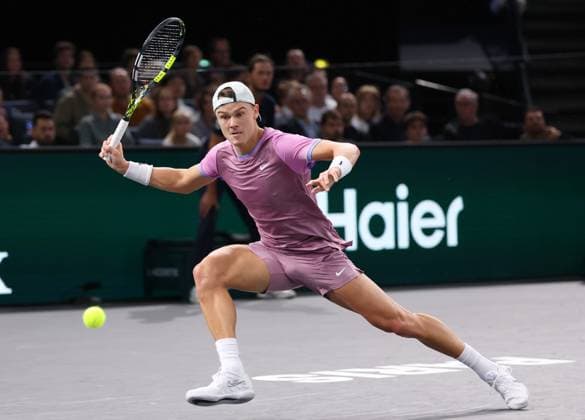 ROLEX PARIS MASTERS TENNIS 2024 Thierry Larret Maxppp. Tennis. Rolex Paris Masters. Accorhotels Arena, Paris (75), Le 1er Novembre 2024. Quart de finale : Holger RUNE (DEN) vs Alex DE MINAUR (AUS); Paris (75) ACCORHOTELS ARENA ILE DE FRANCE FRANCE  Copyright: xMAXPPPxThierryxLarretx TL_20241101_8311 0777579030st