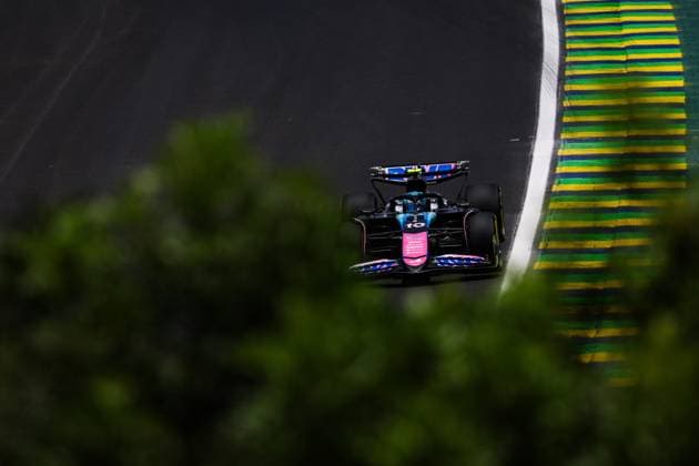 10 GASLY Pierre (fra), Alpine F1 Team A524, action during the Formula 1 Grande Premio de Sao Paulo 2024, 21th round of the 2024 Formula One World Championship, WM, Weltmeisterschaft from November 1 to 3, 2024 on the Interlagos Circuit, in Sao Paulo, Brazil - F1 - SAO PAULO GRAND PRIX 2024 DPPI Panoramic  241101_R21_BRASILE_DP_AV3_7515