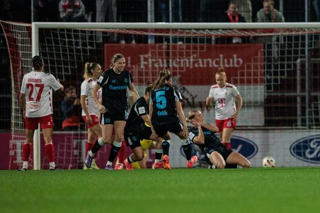 Google Pixel Frauen-Bundesliga, 1. FC Köln - Bayer 04 Leverkusen; 01.11.2024 Jubel zum 0:1 durch Cornelia Kramer (Bayer 04 Leverkusen, 7) Google Pixel Frauen-Bundesliga, 1. FC Köln - Bayer 04 Leverkusen, Köln, Franz-Kremer-Stadion DFB REGULATIONS PROHIBIT ANY USE OF PHOTOGRAPHS AS IMAGE SEQUENCES AND OR QUASI-VIDEO. Copyright: xBEAUTIFULxSPORTS Wunderlx
