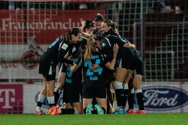 Google Pixel Frauen-Bundesliga, 1. FC Köln - Bayer 04 Leverkusen; 01.11.2024 Jubel zum 0:1 durch Cornelia Kramer (Bayer 04 Leverkusen, 7) Google Pixel Frauen-Bundesliga, 1. FC Köln - Bayer 04 Leverkusen, Köln, Franz-Kremer-Stadion DFB REGULATIONS PROHIBIT ANY USE OF PHOTOGRAPHS AS IMAGE SEQUENCES AND OR QUASI-VIDEO. Copyright: xBEAUTIFULxSPORTS Wunderlx