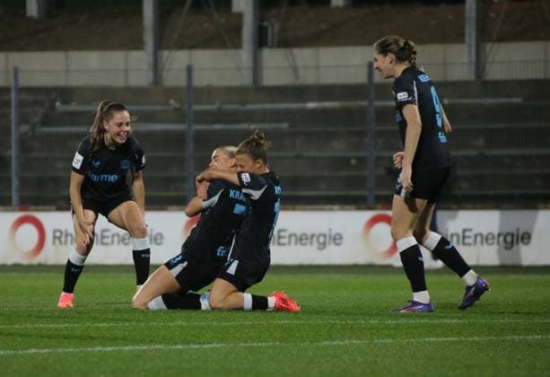 01.11.2024, xgrfx, Fussball Google Pixel Frauen-Bundesliga, 1.FC Köln - Bayer 04 Leverkusen emspor, v.l. Tor, Cornelia Kramer (Bayer Leverkusen) (DFL DFB REGULATIONS PROHIBIT ANY USE OF PHOTOGRAPHS as IMAGE SEQUENCES and or QUASI-VIDEO) Köln