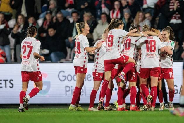 Google Pixel Frauen-Bundesliga, 1. FC Köln - Bayer 04 Leverkusen; 01.11.2024 Jubel zum 1:1 durch Laura Vogt (1. FC Köln, 8) Google Pixel Frauen-Bundesliga, 1. FC Köln - Bayer 04 Leverkusen, Köln, Franz-Kremer-Stadion DFB REGULATIONS PROHIBIT ANY USE OF PHOTOGRAPHS AS IMAGE SEQUENCES AND OR QUASI-VIDEO. Copyright: xBEAUTIFULxSPORTS Wunderlx