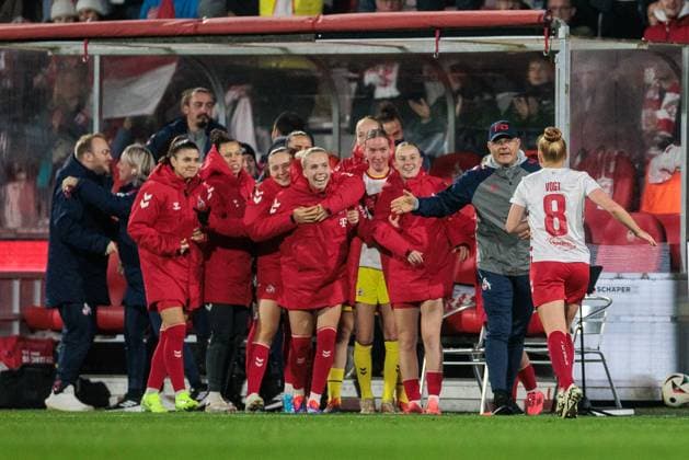 Google Pixel Frauen-Bundesliga, 1. FC Köln - Bayer 04 Leverkusen; 01.11.2024 Jubel zum 1:1 durch Laura Vogt (1. FC Köln, 8) Google Pixel Frauen-Bundesliga, 1. FC Köln - Bayer 04 Leverkusen, Köln, Franz-Kremer-Stadion DFB REGULATIONS PROHIBIT ANY USE OF PHOTOGRAPHS AS IMAGE SEQUENCES AND OR QUASI-VIDEO. Copyright: xBEAUTIFULxSPORTS Wunderlx