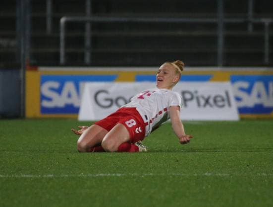 01.11.2024, xgrfx, Fussball Google Pixel Frauen-Bundesliga, 1.FC Köln - Bayer 04 Leverkusen emspor, v.l. Tor, Laura Vogt (1.FC Köln) (DFL DFB REGULATIONS PROHIBIT ANY USE OF PHOTOGRAPHS as IMAGE SEQUENCES and or QUASI-VIDEO) Köln
