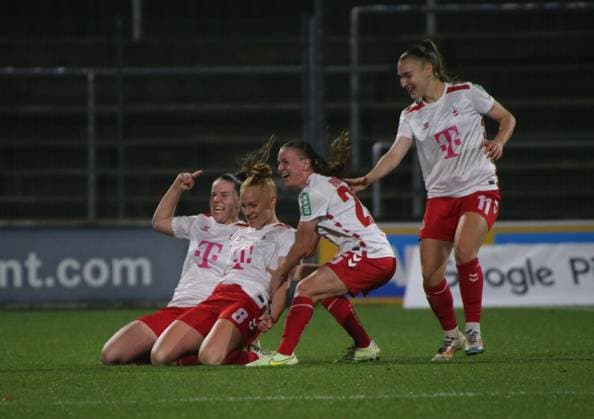 01.11.2024, xgrfx, Fussball Google Pixel Frauen-Bundesliga, 1.FC Köln - Bayer 04 Leverkusen emspor, v.l. Tor, Laura Vogt (1.FC Köln) (DFL DFB REGULATIONS PROHIBIT ANY USE OF PHOTOGRAPHS as IMAGE SEQUENCES and or QUASI-VIDEO) Köln