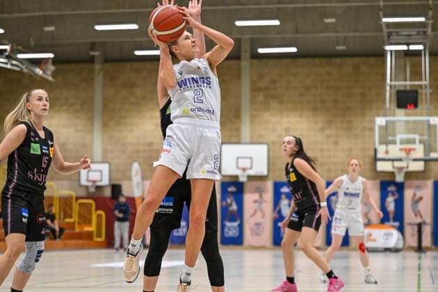 1. Damen Basketball Bundesliga: Orthomol WINGS Leverkusen vs. Saarlouis Royals, 01.11.2024 Cassidy Mihalko (Orthomol WINGS Leverkusen 2), 1. Damen Basketball Bundesliga: Orthomol WINGS Leverkusen vs. Saarlouis Royals am 01.11.2024 in der Sporthalle Werner-Heisenberg-Gymnasium in Opladen (Nordrhein-Westfalen) Copyright: xBEAUTIFULxSPORTS Mueller-Laschetx