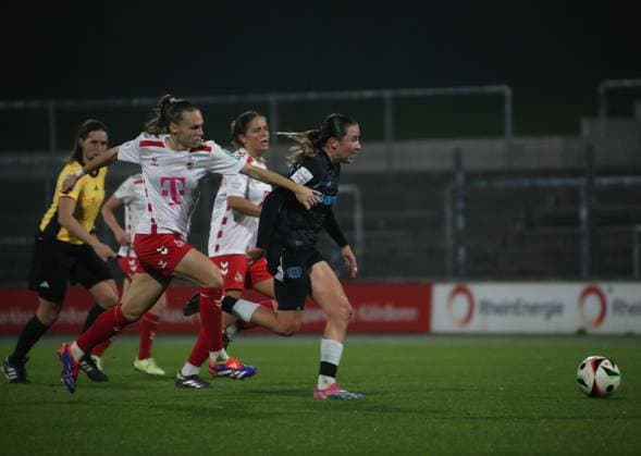 01.11.2024, xgrfx, Fussball Google Pixel Frauen-Bundesliga, 1.FC Köln - Bayer 04 Leverkusen emspor, v.l. Loreen Bender (Bayer Leverkusen) (DFL DFB REGULATIONS PROHIBIT ANY USE OF PHOTOGRAPHS as IMAGE SEQUENCES and or QUASI-VIDEO) Köln