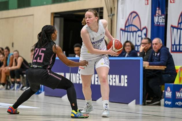 1. Damen Basketball Bundesliga: Orthomol WINGS Leverkusen vs. Saarlouis Royals, 01.11.2024 Greta Kröger (Orthomol WINGS Leverkusen 13), 1. Damen Basketball Bundesliga: Orthomol WINGS Leverkusen vs. Saarlouis Royals am 01.11.2024 in der Sporthalle Werner-Heisenberg-Gymnasium in Opladen (Nordrhein-Westfalen) Copyright: xBEAUTIFULxSPORTS Mueller-Laschetx