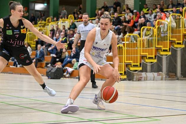 1. Damen Basketball Bundesliga: Orthomol WINGS Leverkusen vs. Saarlouis Royals, 01.11.2024 Ligita Tamutyte (Orthomol WINGS Leverkusen 5), 1. Damen Basketball Bundesliga: Orthomol WINGS Leverkusen vs. Saarlouis Royals am 01.11.2024 in der Sporthalle Werner-Heisenberg-Gymnasium in Opladen (Nordrhein-Westfalen) Copyright: xBEAUTIFULxSPORTS Mueller-Laschetx