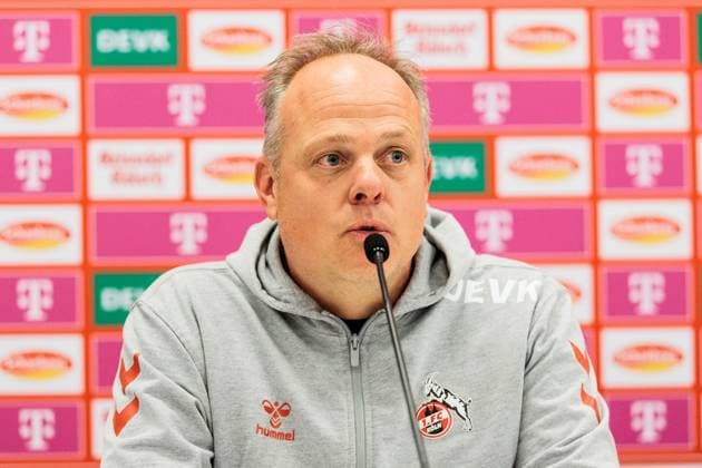 Google Pixel Frauen-Bundesliga, 1. FC Köln - Bayer 04 Leverkusen; 01.11.2024 Daniel Weber (Trainer 1. FC Köln) während der Pressekonferenz Google Pixel Frauen-Bundesliga, 1. FC Köln - Bayer 04 Leverkusen, Köln, Franz-Kremer-Stadion DFB REGULATIONS PROHIBIT ANY USE OF PHOTOGRAPHS AS IMAGE SEQUENCES AND OR QUASI-VIDEO. Copyright: xBEAUTIFULxSPORTS Wunderlx