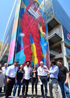 Ricardo nunes meets eduardo kobra at the interlagos race track in sao paulo Sao paulo (sp) 11 01 2024 formula1 gp interlagos sp the mayor of sao paulo, ricardo nunes, attended the interlagos racetrack this friday (1), the first day of formula 1 activities in the city, for a meeting with the artist eduardo kobra, author of a large mural at the racetrack in homage to ayrton senna, the mayor suggested the creation of a new mural telling the entire trajectory of senna from karting to the third formula 1 championship, this friday, november 1, 2024. (Foto: Julio D Paula Thenews2 imago images) SPO  Copyright: xJulioxD Paulax