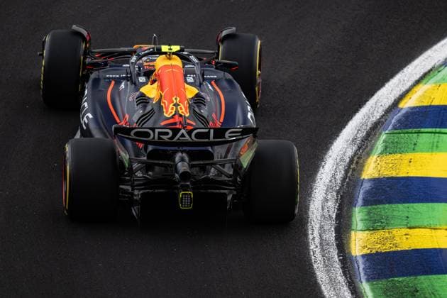 01.11.2024, Autodromo Jose Carlos Pace, Interlagos, FORMULA 1 LENOVO GRANDE PREMIO DE SAO PAULO 2024 , im Bild Sergio Perez (MEX), Oracle Red Bull Racing (Photo by Hasan Bratic DeFodi Images) not used in POL SRB CRO FRA GBR NED ITA USA Defodi-506_20241101_hbr_0084