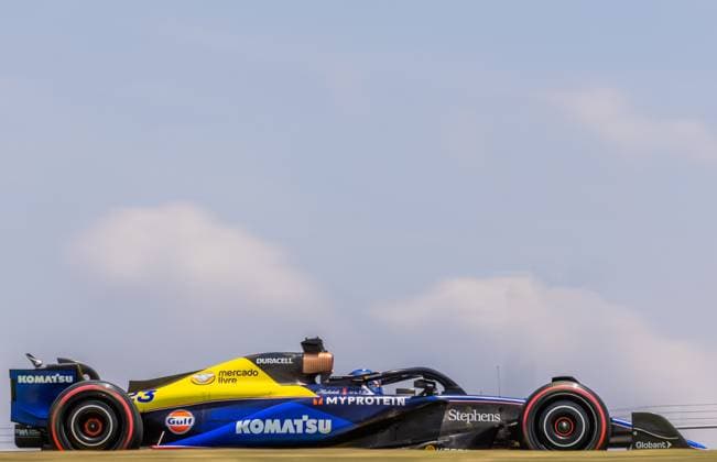 01.11.2024, Autodromo Jose Carlos Pace, Interlagos, FORMULA 1 LENOVO GRANDE PREMIO DE SAO PAULO 2024 , im Bild Alexander Albon (GBR), Williams Racing (Photo by Hasan Bratic DeFodi Images) not used in POL SRB CRO FRA GBR NED ITA USA Defodi-506_20241101_hbr_0101