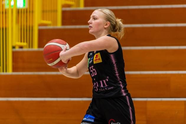 Jessika Schiffer (Saarlouis Royals,No.55) DEU, Leverkusen, 01.11.2024 Basketball, Toyota 1. Damen-Basketball-Bundesliga, Saison 2024 2025, 6. Spieltag, Wings Leverkusen - Saarlouis Royals Werner-Heisenberg-Halle NRW Germany