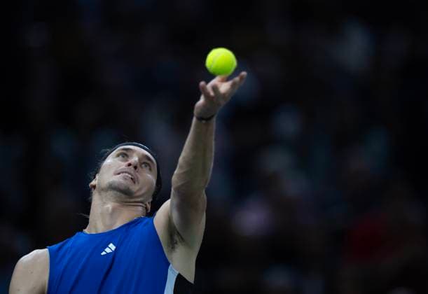 (241102) -- PARIS, Nov. 2, 2024 -- Alexander Zverev of Germany serves to Stefanos Tsitsipas of Greece during the singles quarter-final match at Paris ATP, Tennis Herren Masters 1000 tennis tournament in Paris, France, Nov. 1, 2024. (Photo by Xinhua) (SP)FRANCE-PARIS-TENNIS-ATP-MASTERS NehaxGaneriwal 