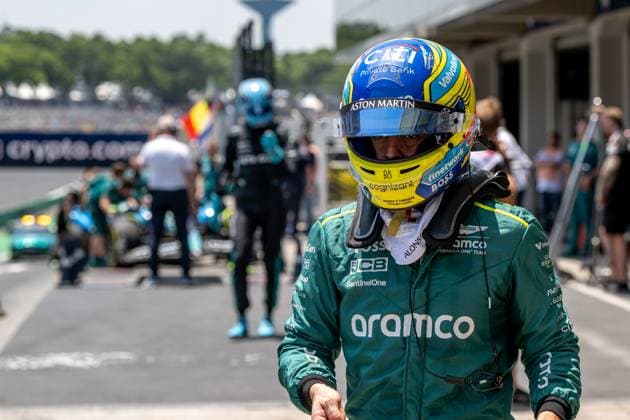 SAO PAULO, BRAZIL: Fernando Alonso, racing for the Aston Martin F1 team during the 2024 Formula 1 Sao Paulo Grand Prix at the Interlagos Circuit in Sao Paulo, Brazil