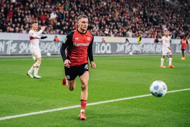 Bayer 04 Leverkusen v VfB Stuttgart - Bundesliga Florian Wirtz of Bayer 04 Leverkusen is in action during the Bundesliga match between Bayer 04 Leverkusen and VfB Stuttgart at BayArena in Leverkusen, Germany, on November 01, 2024. Leverkusen Germany  Copyright: xHeshamxElsherifx originalFilename:elsherif-notitle241101_npqXj.jpg