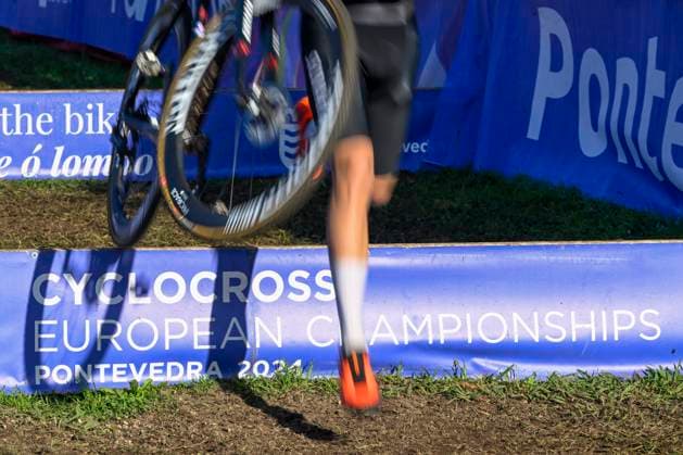 Sport Bilder des Tages 2024 UEC Cyclo-Cross EC - Media Activities PONTEVEDRA, SPAIN - NOVEMBER 02 : Illustration picture showing a cyclocross rider during a training session prior to the 2024 UEC Cyclo-Cross European Championships on November 02, 2024 in Pontevedra, Spain, 02 11 2024 Pontevedra Spain  Copyright: xNicoxVereeckenx