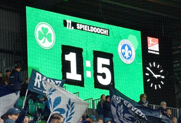 02.11.2024, xhbx, Fussball 2.Bundesliga, Spvgg Greuther Fuerth - SV Darmstadt 98 emspor, v.l. Anzeigetafel 1:5 (DFL DFB REGULATIONS PROHIBIT ANY USE OF PHOTOGRAPHS as IMAGE SEQUENCES and or QUASI-VIDEO) Fuerth