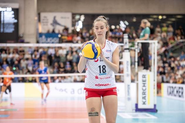 Sarah Straube (Dresdner SC, 18) GER, Allianz MTV Stuttgart vs. Dresdner SC Volleyball Bundesliga, VBL, Spielzeit 2024 2025, 02.11.2024 GER, Allianz MTV Stuttgart vs. Dresdner SC Volleyball Bundesliga, VBL, Spielzeit 2024 2025, 02.11.2024 Stuttgart Copyright: xSandyxDinkelackerx EP_SDR