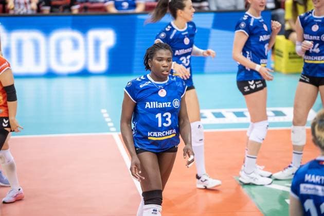 Krystal Rivers (Allianz MTV Stuttgart, 13) - kritischer Blick, nachdenklich GER, Allianz MTV Stuttgart vs. Dresdner SC Volleyball Bundesliga, VBL, Spielzeit 2024 2025, 02.11.2024 GER, Allianz MTV Stuttgart vs. Dresdner SC Volleyball Bundesliga, VBL, Spielzeit 2024 2025, 02.11.2024 Stuttgart Copyright: xSandyxDinkelackerx EP_SDR