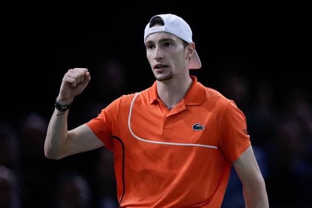 ROLEX PARIS MASTERS TENNIS 2024 Paris, 02.11.2024 Halbfinale, Karen Abgarowitsch Chatschanow - Ugo Humbert (FRA) v.l. Ugo Humbert (FRA) jubelt Copyright: AntonioxBorga