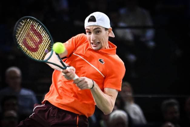 Rolex Paris Masters - Semi Finals French tennis player, Ugo Humbert, against Karen Khachanov during the semi finals of the Rolex Paris Masters 2024. Photo by Tomas Stevens ABACAPRESS.COM Paris France  Copyright: xStevensxTomas ABACAx
