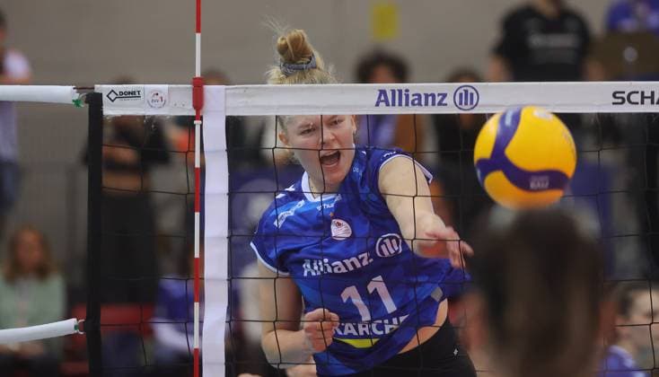 Stuttgart , Volleyball Bundesliga Frauen, Allianz MTV Stuttgart vs Dresdner SC , Pauline Martin ( Stgt )