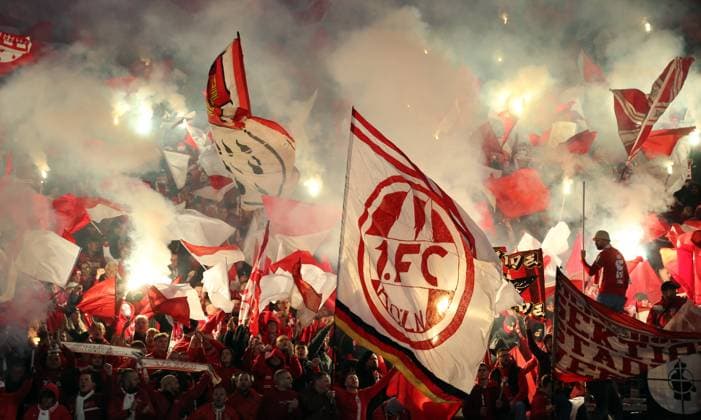 Pyrotechnik, Bengalos, Feuerwerk im Kölner Gästeblock Fußball Fussball DFL 2.Bundesliga Herren 11. Spieltag Saison 2024 2025 02.11.2024 Hertha BSC Berlin vs. 1.FC Köln DFL regulations prohibit any use of photographs as image sequences and or quasi-video