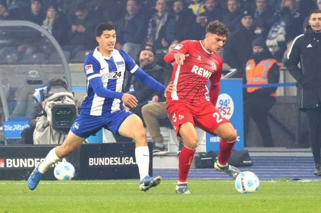 DEU, DFL, 2. FBL, Hertha BSC vs. 1.FC Koeln, 02.11.2024, Berliner Olympiastadion, Berlin, DEU, DFL, 2. FBL, Hertha BSC vs. 1.FC Koeln, im Bild Ibrahim Maza (Hertha BSC Berlin 10), Julian Pauli (1.FC Koeln 24) DFL - regulations prohibit any use of Photographs as image sequences and or quasi-video Foto: Juergen Engler nordphoto GmbH