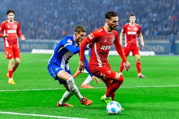02.11.2024, xlakx, Fussball 2.Bundesliga, Hertha BSC Berlin - 1.FC Köln emspor, v.l. Michael Cuisance (Hertha BSC 27),Leart Paqarada (1.FC Köln 17),Zweikampf, Duell, Kampf, tackle (DFL DFB REGULATIONS PROHIBIT ANY USE OF PHOTOGRAPHS as IMAGE SEQUENCES and or QUASI-VIDEO) Daniel Lakomski Jan Huebner Berlin