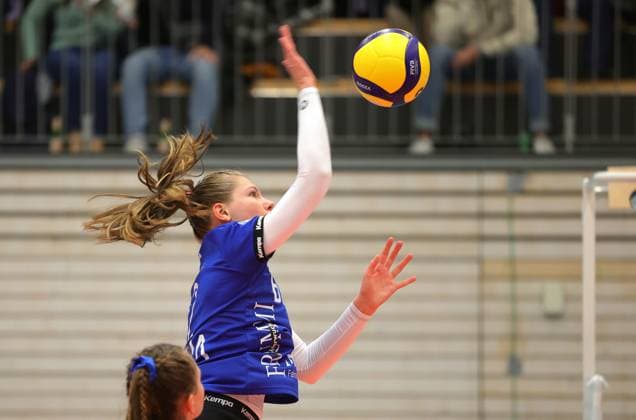 BAU 02.11.2024, Deutschland, Weissach, Volleyball 2. Bundesliga Frauen Pro, Binder Blaubären Flacht vs. ESA Grimma Volleys, Sumeja Bristina (Flacht)