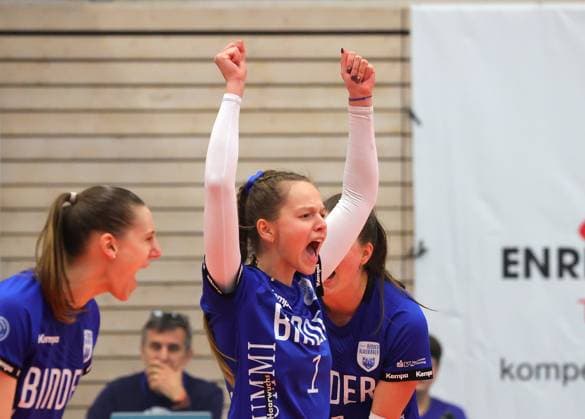 BAU 02.11.2024, Deutschland, Weissach, Volleyball 2. Bundesliga Frauen Pro, Binder Blaubären Flacht vs. ESA Grimma Volleys, Saskia Lenk (Flacht) jubelt, Jubel