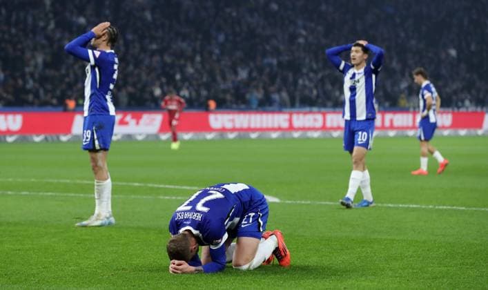 Sport Bilder des Tages Derry Scherhant, Michael Cuisance, Ibrahim Maza enttäuscht nach vergebener Torchance Enttäuschung Fußball Fussball DFL 2.Bundesliga Herren 11. Spieltag Saison 2024 2025 02.11.2024 Hertha BSC Berlin vs. 1.FC Köln DFL regulations prohibit any use of photographs as image sequences and or quasi-video