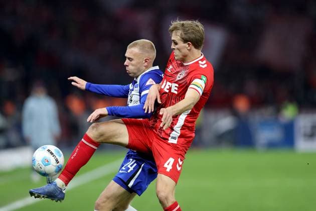 02.11.2024, xtgx, Fussball 2.Bundesliga, Hertha BSC Berlin - 1.FC Köln emspor, v.l. Jon Dagur Thorsteinsson (Hertha BSC Berlin) Timo Huebers Hübers (1.FC Köln, Koeln) Zweikampf, Aktion, action, battle for the ball (DFL DFB REGULATIONS PROHIBIT ANY USE OF PHOTOGRAPHS as IMAGE SEQUENCES and or QUASI-VIDEO) Berlin