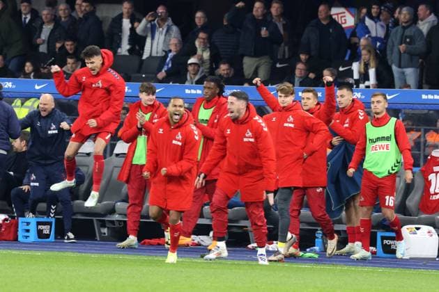 DEU, DFL, 2. FBL, Hertha BSC vs. 1.FC Koeln, 02.11.2024, Berliner Olympiastadion, Berlin, DEU, DFL, 2. FBL, Hertha BSC vs. 1.FC Koeln, im Bild Koelner-Spielerkreis DFL - regulations prohibit any use of Photographs as image sequences and or quasi-video Foto: Juergen Engler nordphoto GmbH