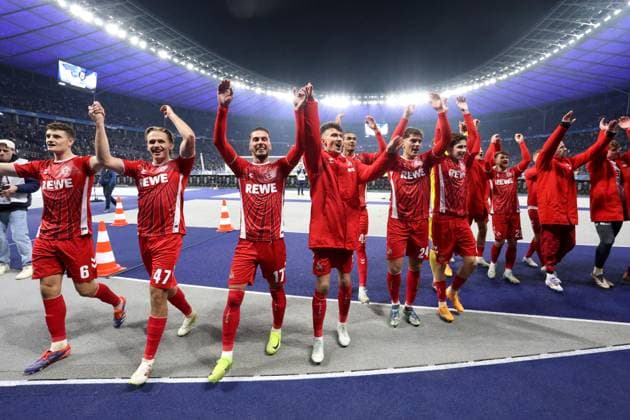 DEU, DFL, 2. FBL, Hertha BSC vs. 1.FC Koeln, 02.11.2024, Berliner Olympiastadion, Berlin, DEU, DFL, 2. FBL, Hertha BSC vs. 1.FC Koeln, im Bild Koelner-Spielerkreis DFL - regulations prohibit any use of Photographs as image sequences and or quasi-video Foto: Juergen Engler nordphoto GmbH