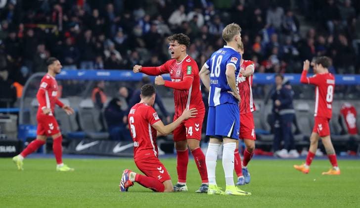 Schlußjubel Eric Martel, Julian Pauli, Luca Schuler enttäuscht Freude Emotion Jubel Fußball Fussball DFL 2.Bundesliga Herren 11. Spieltag Saison 2024 2025 02.11.2024 Hertha BSC Berlin vs. 1.FC Köln DFL regulations prohibit any use of photographs as image sequences and or quasi-video