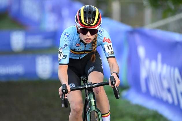 2024 UEC Cyclo-Cross EC - Women Juniors PONTEVEDRA, SPAIN - NOVEMBER 03 : Peeters Zita (BEL) in action during the 2024 UEC Cyclo-Cross European Championships for Women Juniors on November 03, 2024 in Pontevedra, Spain, 03 11 2024 Pontevedra Spain  Copyright: xNicoxVereeckenx