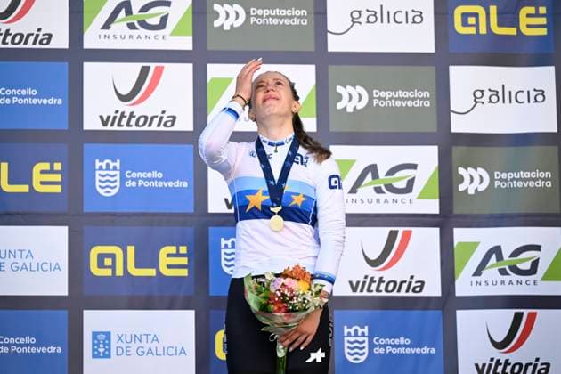 2024 UEC Cyclo-Cross EC - Women Juniors PONTEVEDRA, SPAIN - NOVEMBER 03 : Grossmann Anja (SUI) winning the gold medal pictured during the podium ceremony of the 2024 UEC Cyclo-Cross European Championships for Women Juniors on November 03, 2024 in Pontevedra, Spain, 03 11 2024 Pontevedra Spain  Copyright: xNicoxVereeckenx