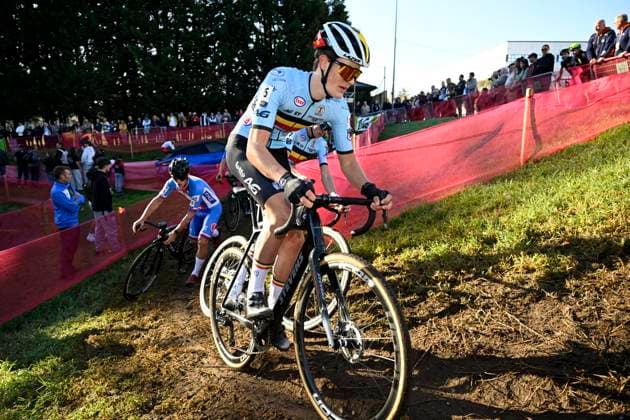 2024 UEC Cyclo-Cross EC - Men Juniors PONTEVEDRA, SPAIN - NOVEMBER 03 : Vanden Eynde Mats (BEL) in action during the 2024 UEC Cyclo-Cross European Championships for Men Juniors on November 03, 2024 in Pontevedra, Spain, 03 11 2024 Pontevedra Spain  Copyright: xNicoxVereeckenx