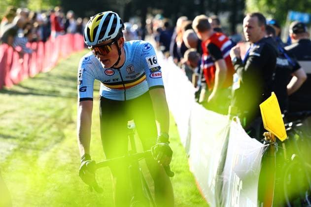Belgian Mats Vanden Eynde pictured in action during the men junior race at the European Championships cyclocross cycling in Pontevedra, Spain, Sunday 03 November 2024. DAVIDxPINTENS  x104418372x