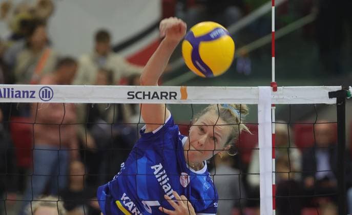 Stuttgart , Volleyball Bundesliga Frauen, Allianz MTV Stuttgart vs Dresdner SC , Antonia Stautz ( Stgt )