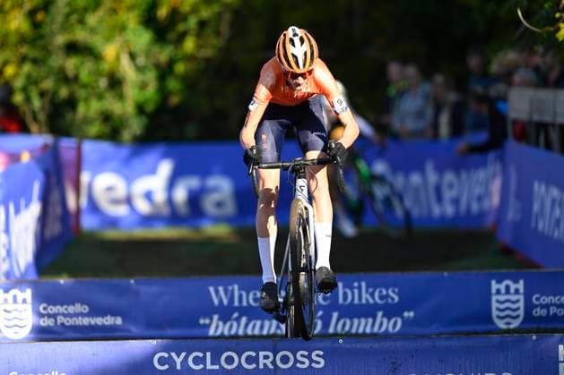 2024 UEC Cyclo-Cross EC - Men Juniors PONTEVEDRA, SPAIN - NOVEMBER 03 : Timmermans Cas (NED) in action during the 2024 UEC Cyclo-Cross European Championships for Men Juniors on November 03, 2024 in Pontevedra, Spain, 03 11 2024 Pontevedra Spain  Copyright: xNicoxVereeckenx