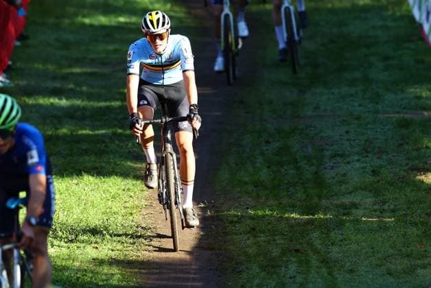 Belgian Mats Vanden Eynde pictured in action during the men junior race at the European Championships cyclocross cycling in Pontevedra, Spain, Sunday 03 November 2024. DAVIDxPINTENS  x104418725x