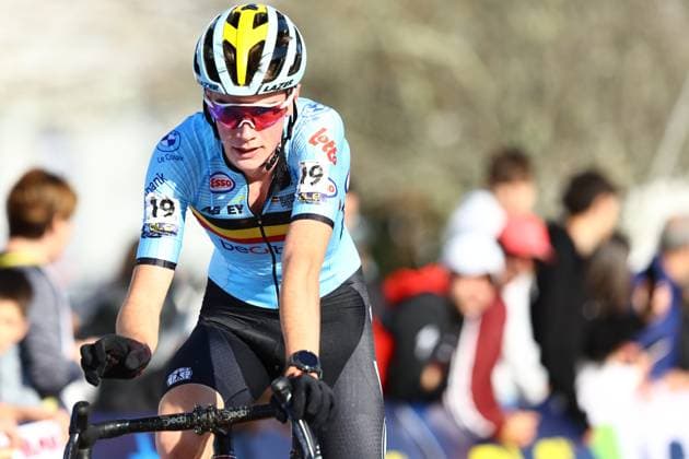 Belgia Lars Daelmans crosses the finish at the men junior race at the European Championships cyclocross cycling in Pontevedra, Spain, Sunday 03 November 2024. DAVIDxPINTENS  x104419150x