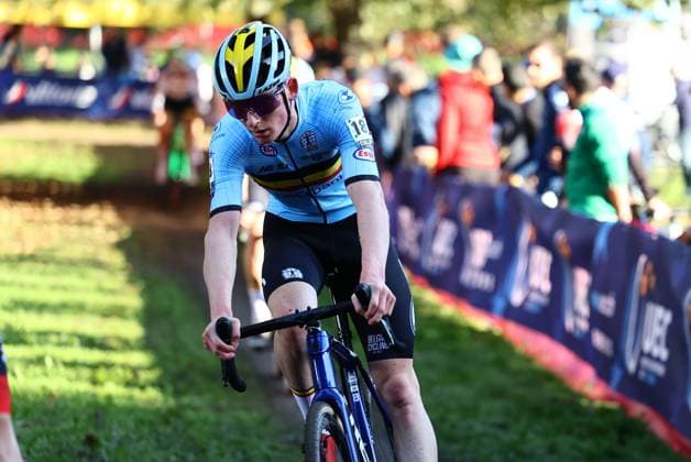 Belgian Arthur Van den Boer pictured in action during the men junior race at the European Championships cyclocross cycling in Pontevedra, Spain, Sunday 03 November 2024. DAVIDxPINTENS  x104419344x